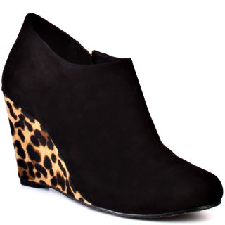 Dollys   Black and Honey, Vince Camuto, $116.99