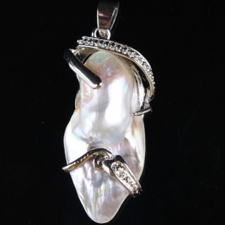 Unique Baroque New 18mmx30mm White Freshwater Pearl Bead Pendant 1pcs