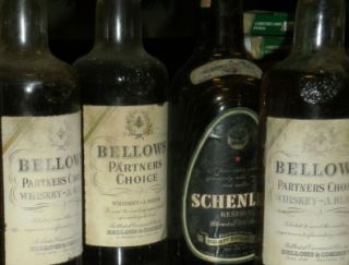 Bottles Scotch Whiskey Whisky Unopened Bellows Black & White Mt Vernon