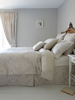 Christy Serenity bed linen in linen   