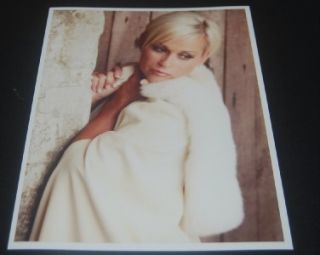 Country Music Great Lorrie Morgan Signed Card and Great Print