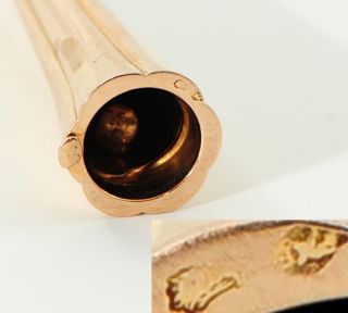 French cigarette holder made in 18 carat gold with an amber mouth