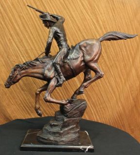 Popular Remington Down Hill Cowboy with Gun Bronze Sculpture Statue
