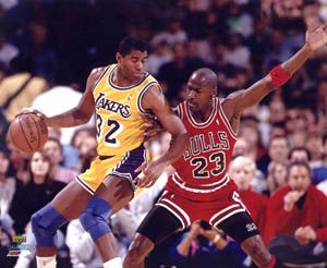 Michael JORDAN VS MAGIC Johnson Chicago Bulls v LA Lakers 1990 Poster