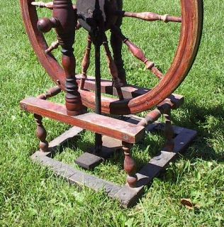 RARE Antique Spinning Upright Wheel Good Condition