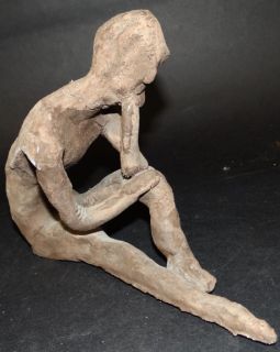 Skulptur sitzender Mann, H 14,5 cm, L 20 cm, 196/10008
