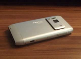 Nokia X6 00 Navi Edition 16GB   Schwarz Smartphone Top ohne Vetrag