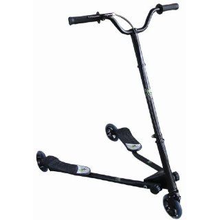 Slider Scooter mit 3 Rädern Striker TRI X IN SCHWARZ, 12 Monate