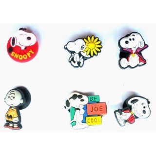 pcs Snoopy Shoe Charms Buttons / 6 Stück Snoopy Schuh Charme