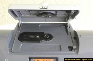 JVC RV B55 CD Kassette Portable System Ghettoblaster Boombox silber