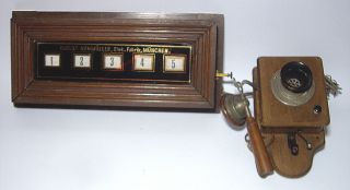 Altes Haustelefon mit Fallklappentableau um 1930