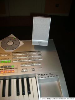 Yamaha Tyros 1 Keyboard mit original Lautsprechersystem