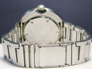 An der Uhr ist ein MAde in Germany  Edelstahl Armband mit Edelstahl