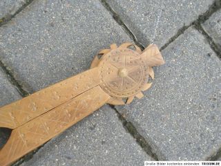 Alter Haselnussknacker Nussknacker aus Holz geschnitzt