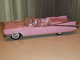 Maisto Cadillac Eldorado Biarritz 1959 1/12 rosa