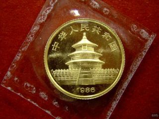 Sie erhalten eine 1/10 oz 10 Yuan Gold China Panda 1986 in