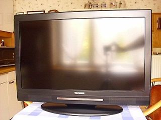 Telefunken T32S857FHD100 DVB T 81cm (32Zoll) LCD Fernsehgerät.