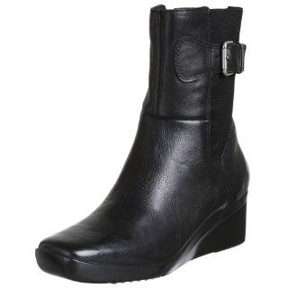 Nine West Womens Steamy Bootie,Black,5 M: Shoes