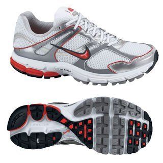TRIAX+ 13 RUNNING SHOES 6 (WHT/SPRT RED/MTLLC SLVR/CL GRY) Shoes