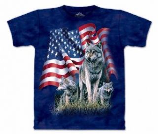 The Mountain Mens Wolf Flag Short Sleeve Tee: Clothing
