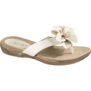  Womens Soft Style® Caribbean (11 EW in White Vitello) Shoes