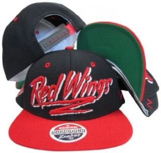 Detroit Red WIngs Black/Red Two Tone Plastic Snapback