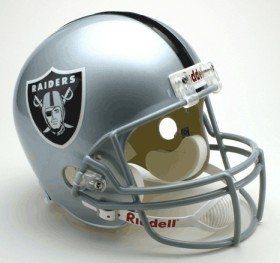 Oakland Raiders Riddell Deluxe Replica Helmet: Sports