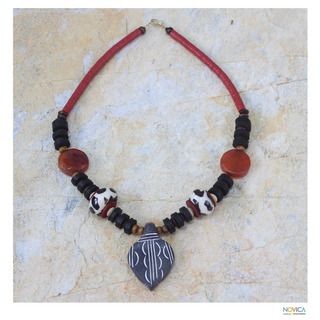 Handcrafted Agate and Wood African Wisdom Necklace (Ghana
