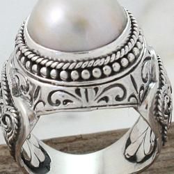 Sterling Silver Filigree Round Mabe Pearl Dome Ring (14 mm) (Indonesia