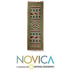 Handcrafted India Majesty Green Jute Runner Rug 2.5x8 (India